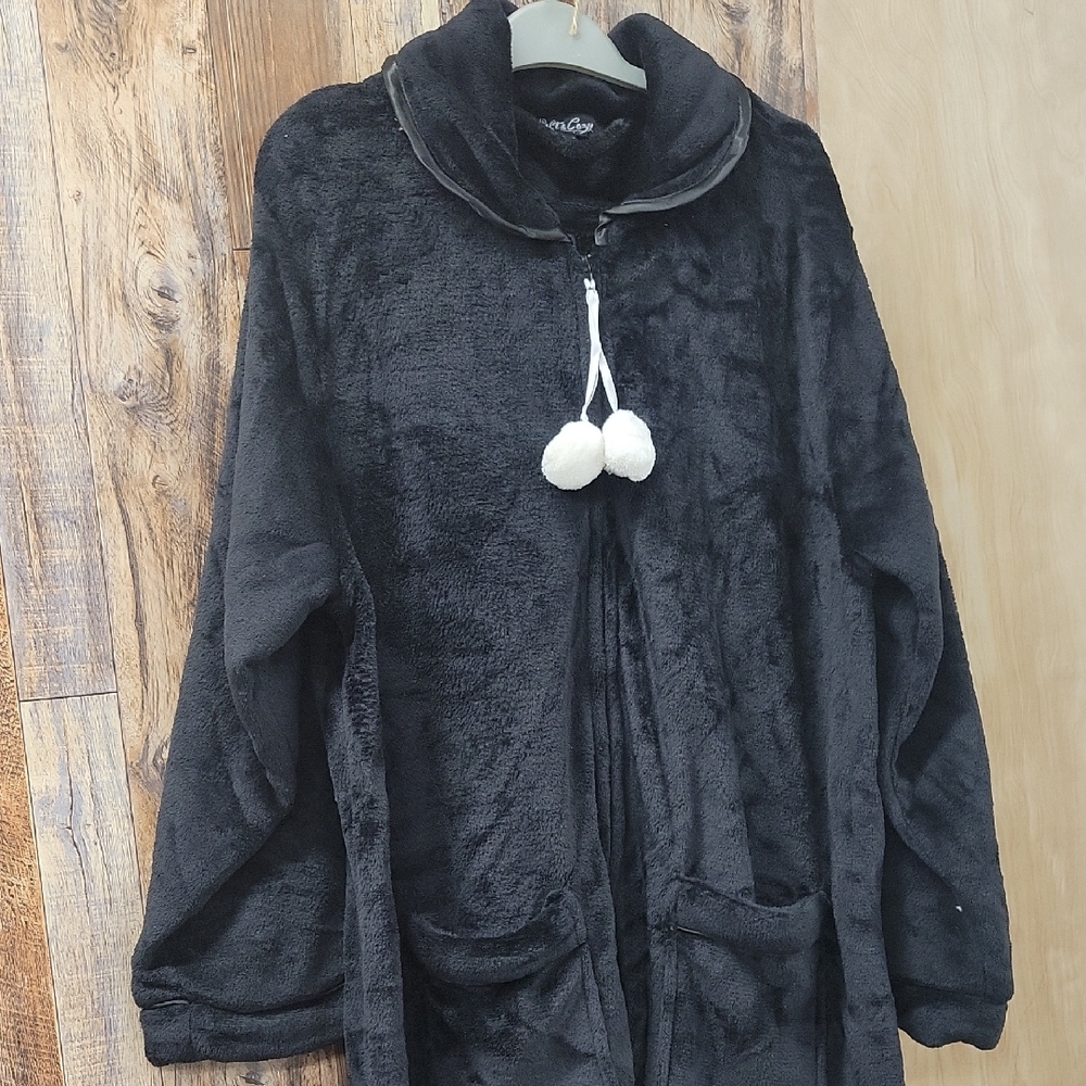 New Cozy Black Fleece ROBE XL 1X